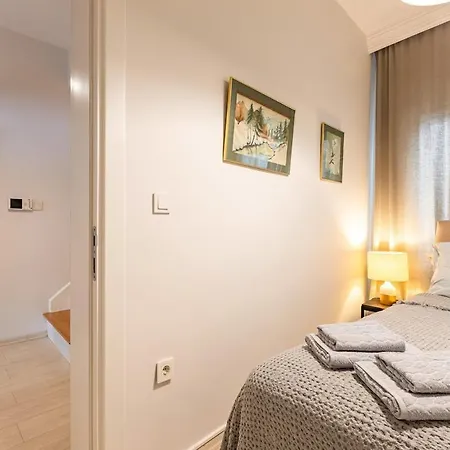 Private Building W Terrace Walk To Taksim & 6 Guests * Istanbul