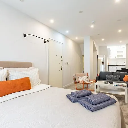Private Building W Terrace Walk To Taksim & 6 Guests Feriehus