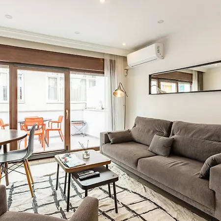 Private Building W Terrace Walk To Taksim & 6 Guests 度假居