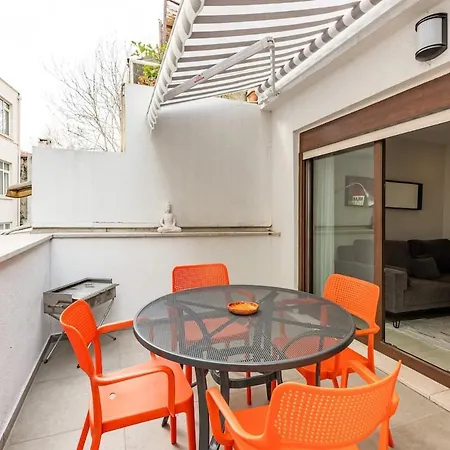度假居 Private Building W Terrace Walk To Taksim & 6 Guests 伊斯坦布尔
