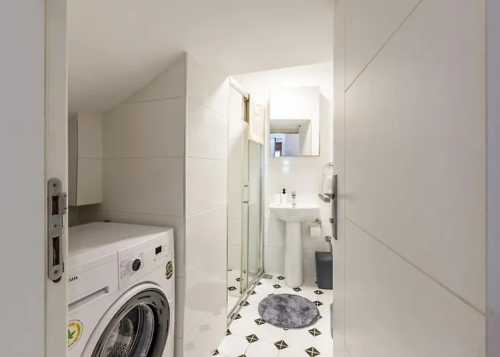 Private Building W Terrace Walk To Taksim & 6 Guests 伊斯坦布尔