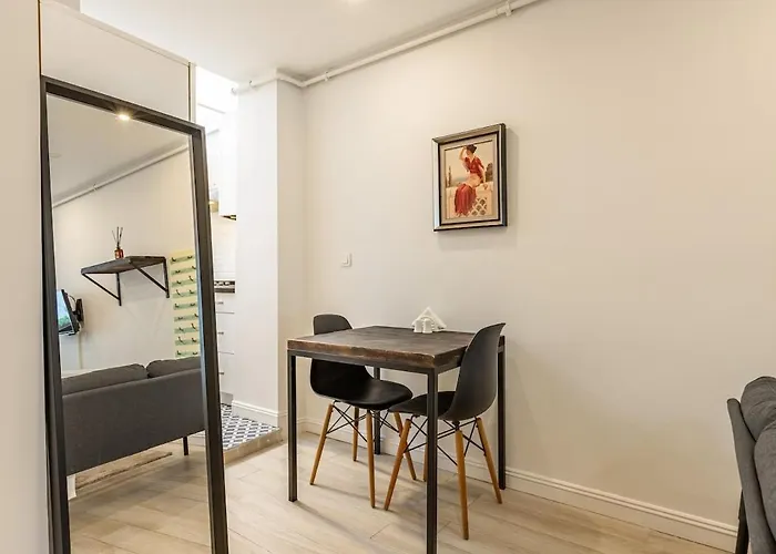 Private Building W Terrace Walk To Taksim & 6 Guests 度假居 伊斯坦布尔