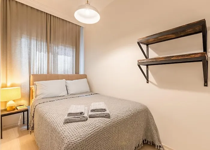 Private Building W Terrace Walk To Taksim & 6 Guests 度假居 *