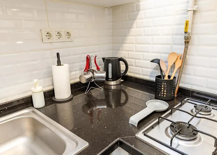 Private Building W Terrace Walk To Taksim & 6 Guests * 伊斯坦布尔