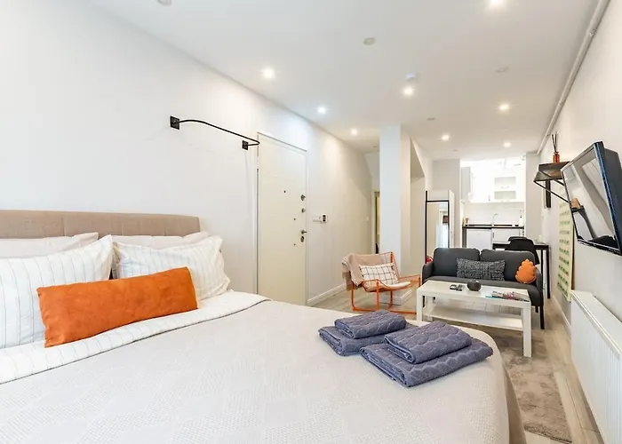 Private Building W Terrace Walk To Taksim & 6 Guests 度假居