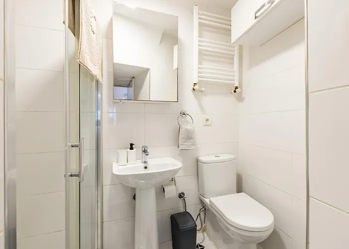 Private Building W Terrace Walk To Taksim & 6 Guests * 伊斯坦布尔