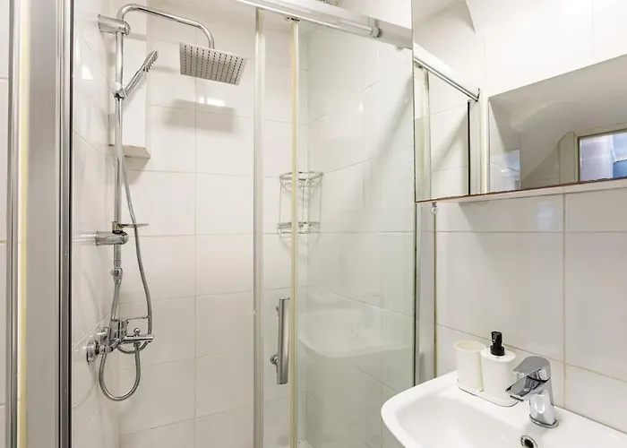 度假居 Private Building W Terrace Walk To Taksim & 6 Guests