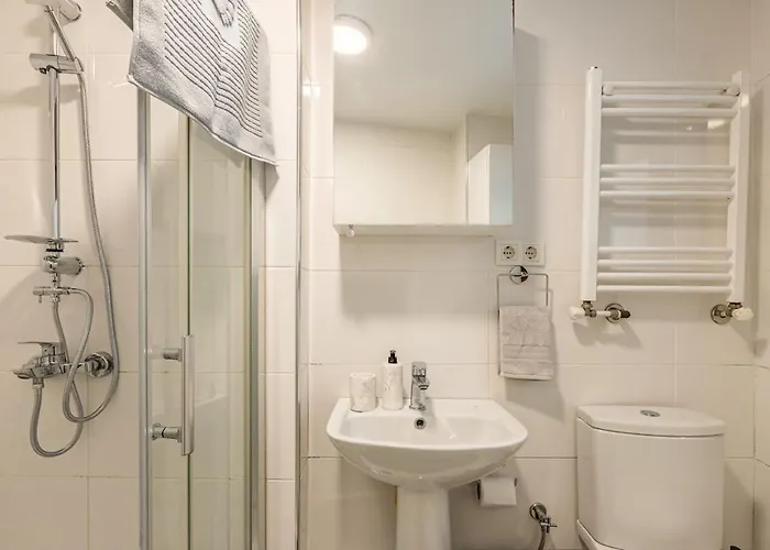 Private Building W Terrace Walk To Taksim & 6 Guests