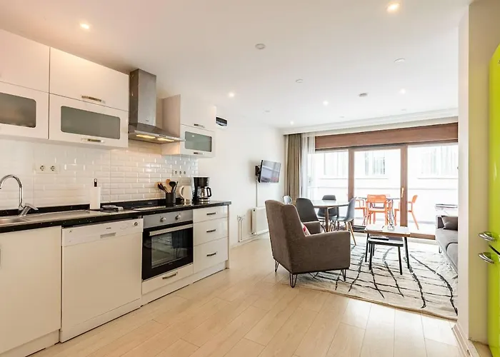 度假居 Private Building W Terrace Walk To Taksim & 6 Guests *