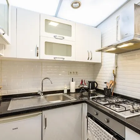 Private Building W Terrace Walk To Taksim & 6 Guests Casa de Férias *