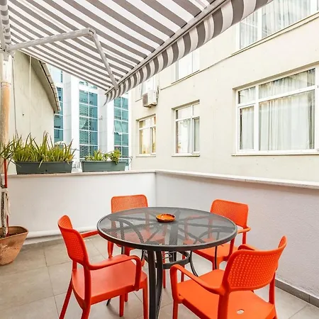 Casa de Férias Private Building W Terrace Walk To Taksim & 6 Guests Istambul