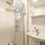 Private Building W Terrace Walk To Taksim & 6 Guests *